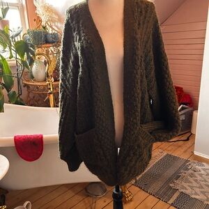 Wilfred bottle Green Chunky cable knit alpaca Cardigan